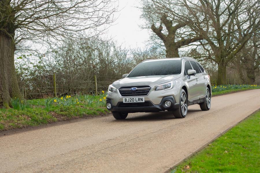  Subaru Outback 2018 года  (UK) (фото 10 из 36)